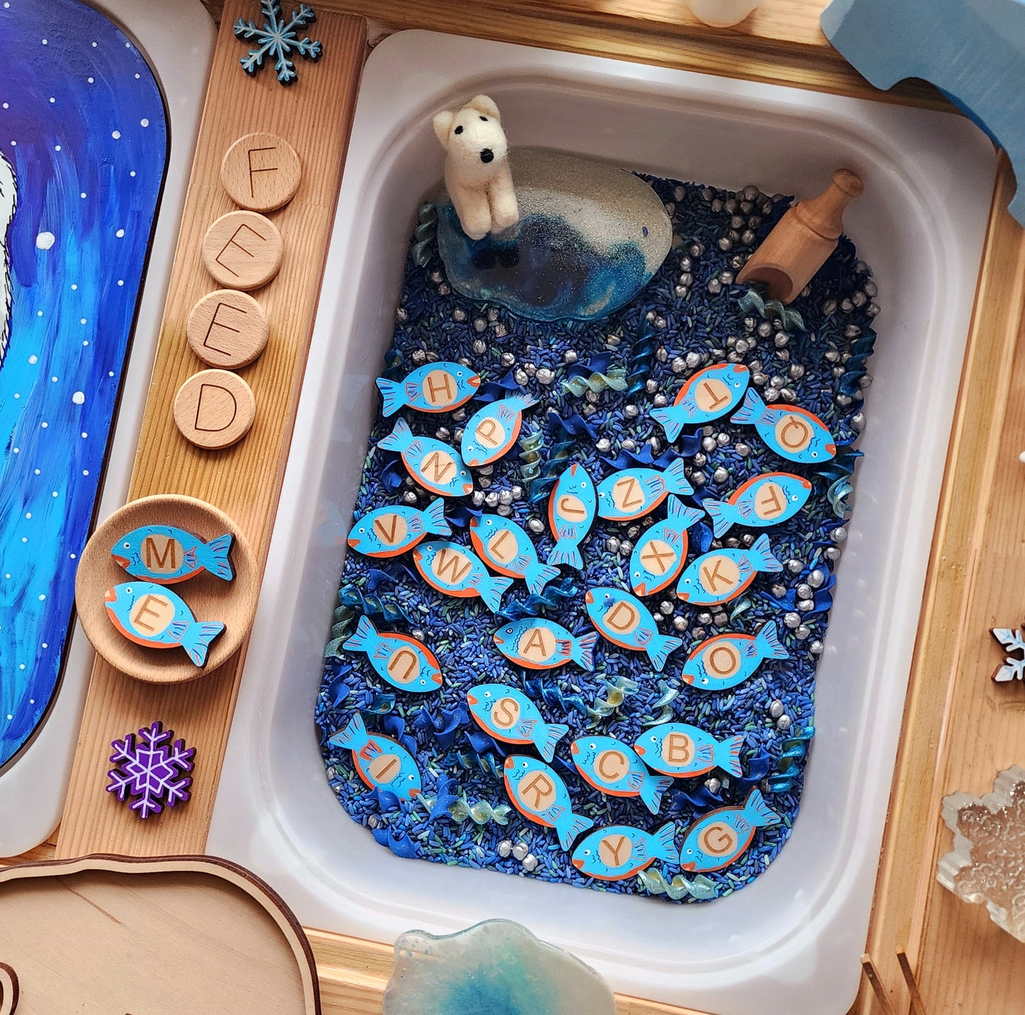 Feed The Polar Bear Flisat Cover with Alphabet fish