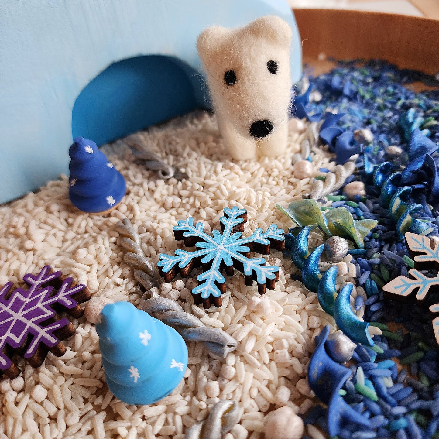 Polar bear home Sensory Kit